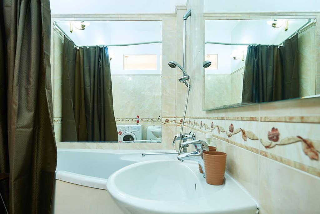 Home Hotel Apartments On Khreshchatyk Area Киев Экстерьер фото