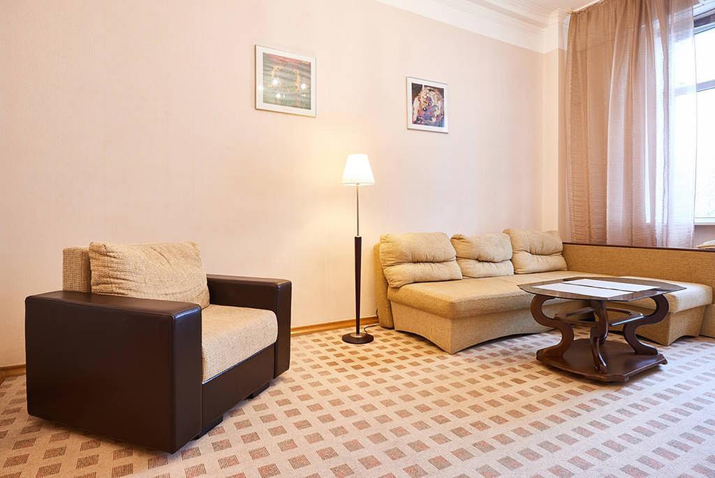 Home Hotel Apartments On Khreshchatyk Area Киев Экстерьер фото